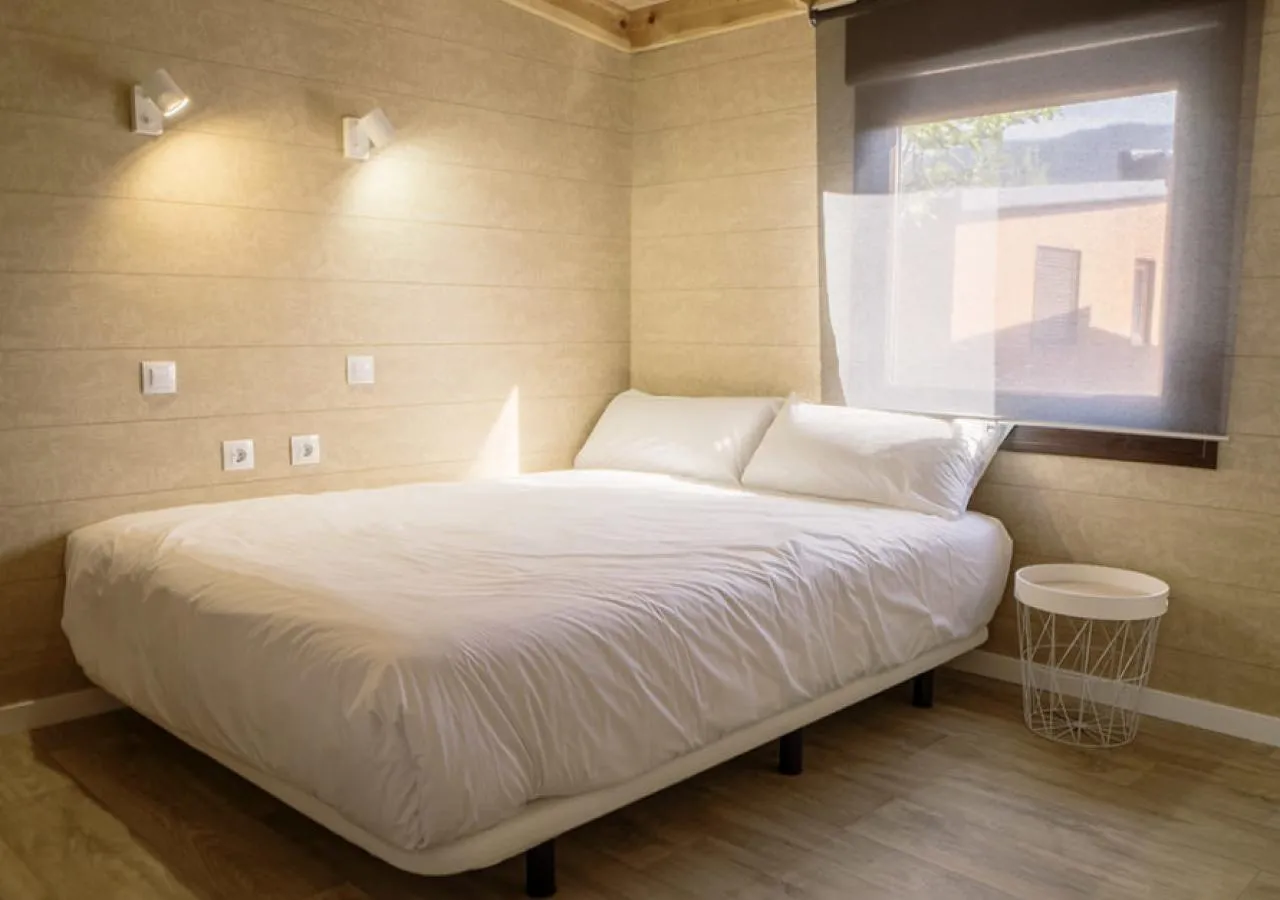 BUNGALOW MINUSVALIDOS Dormitorio 04 web 891x636-2993